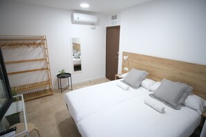 Standard Double Room, Non Smoking, Shared Bathroom