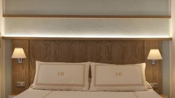Economy-Doppelzimmer, Balkon, Gartenblick | Schreibtisch, kostenloses WLAN, Bettwäsche