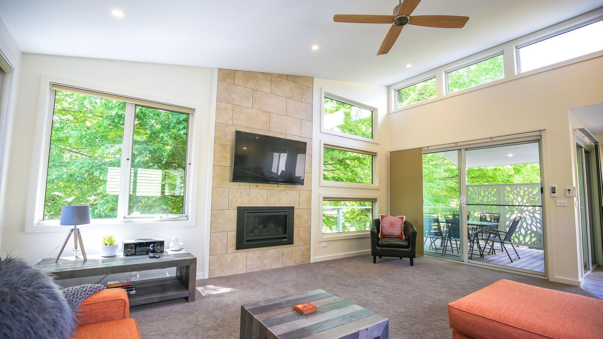 智能电视、立体声音响