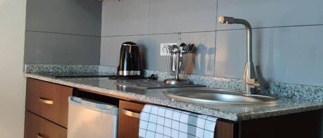 Réfrigérateur, micro-ondes