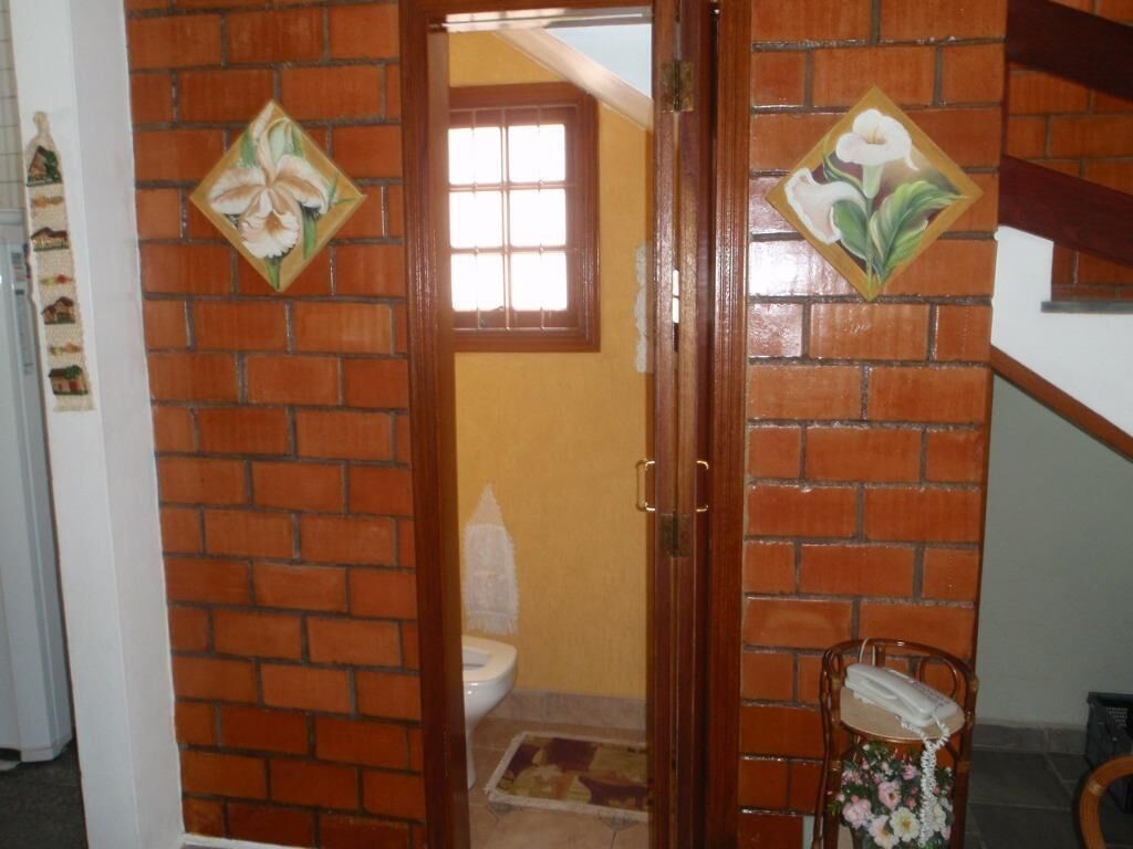 BEAUTIFUL CAMBURI TOWNHOUSE WITH POOL AND BEACH / FIELD / WATERFALL