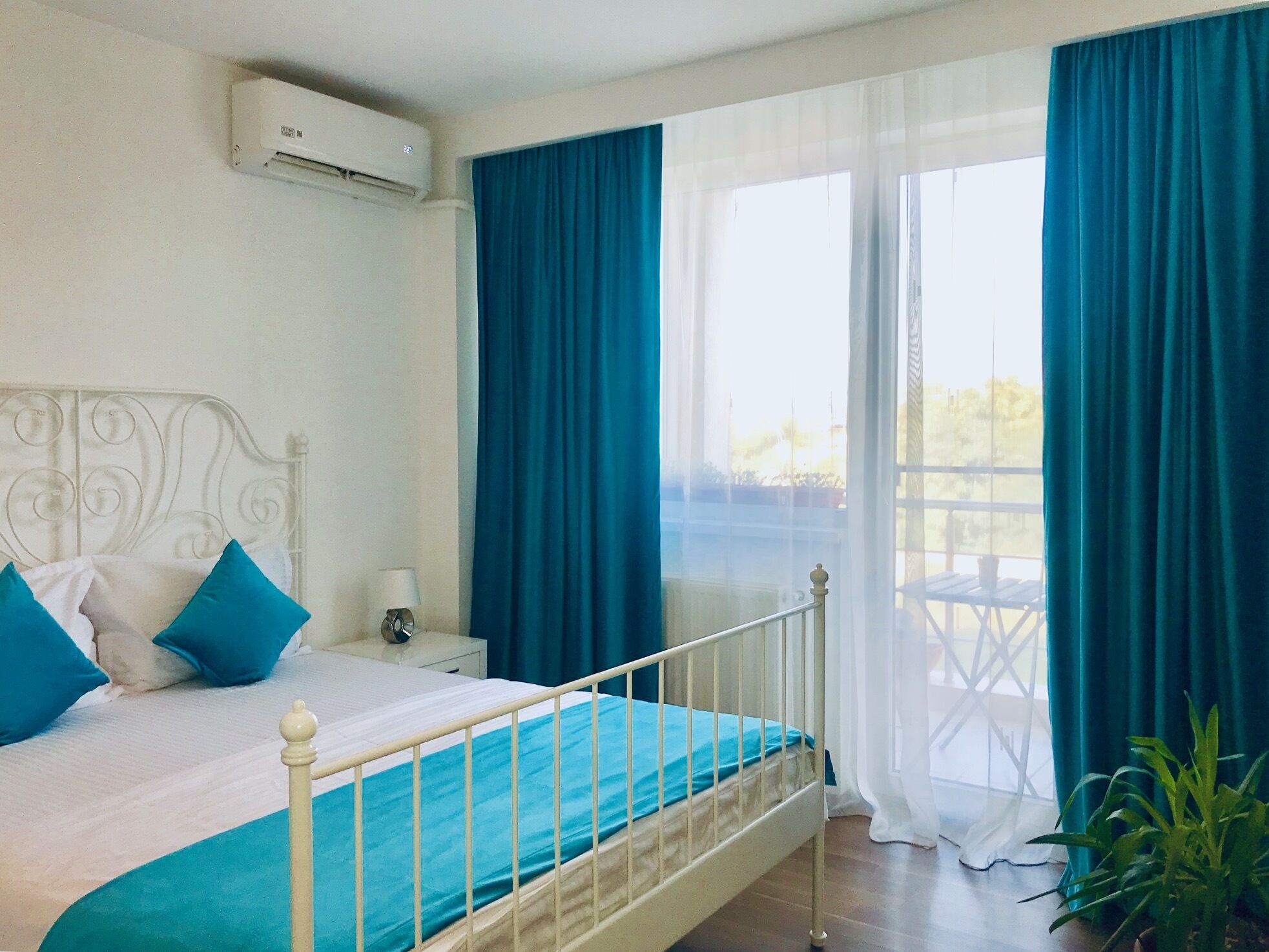 3 bedrooms, in-room safe, desk, soundproofing