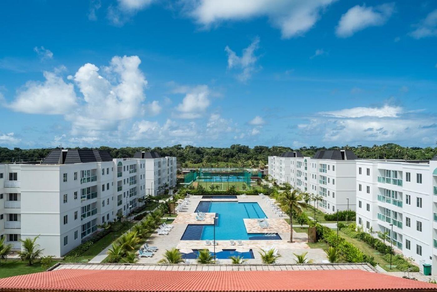 SUPER PROMOTION! Port of Chickens A MUST SEE. 3 bedrooms. Up to 9 people. 