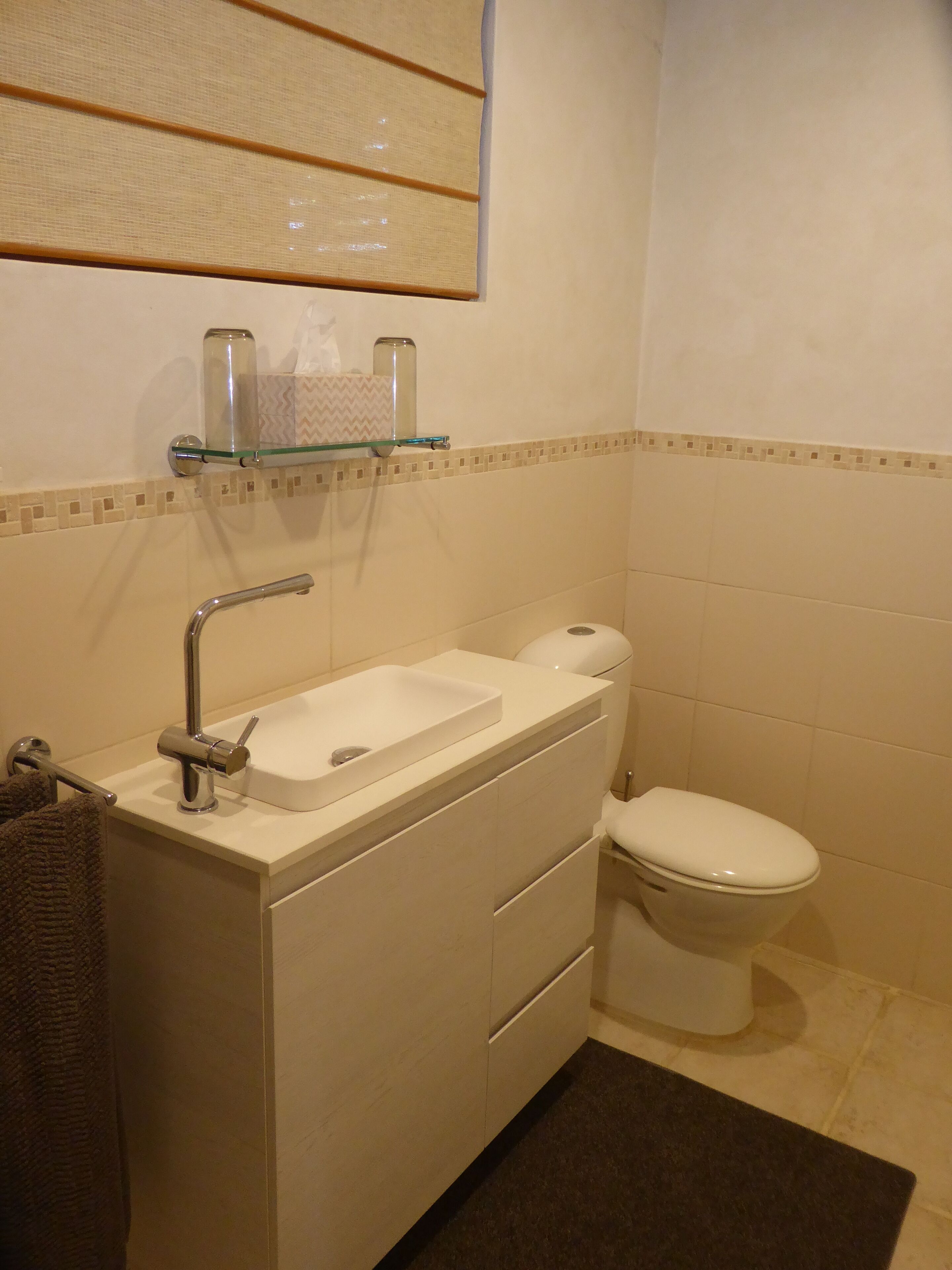 Private Studio below Stunning Heritage Cottage with own entrance — image 8