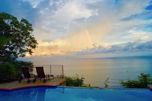 Montezuma Heights "Geco" studio. In between ocean and the wild. Sleeps 2