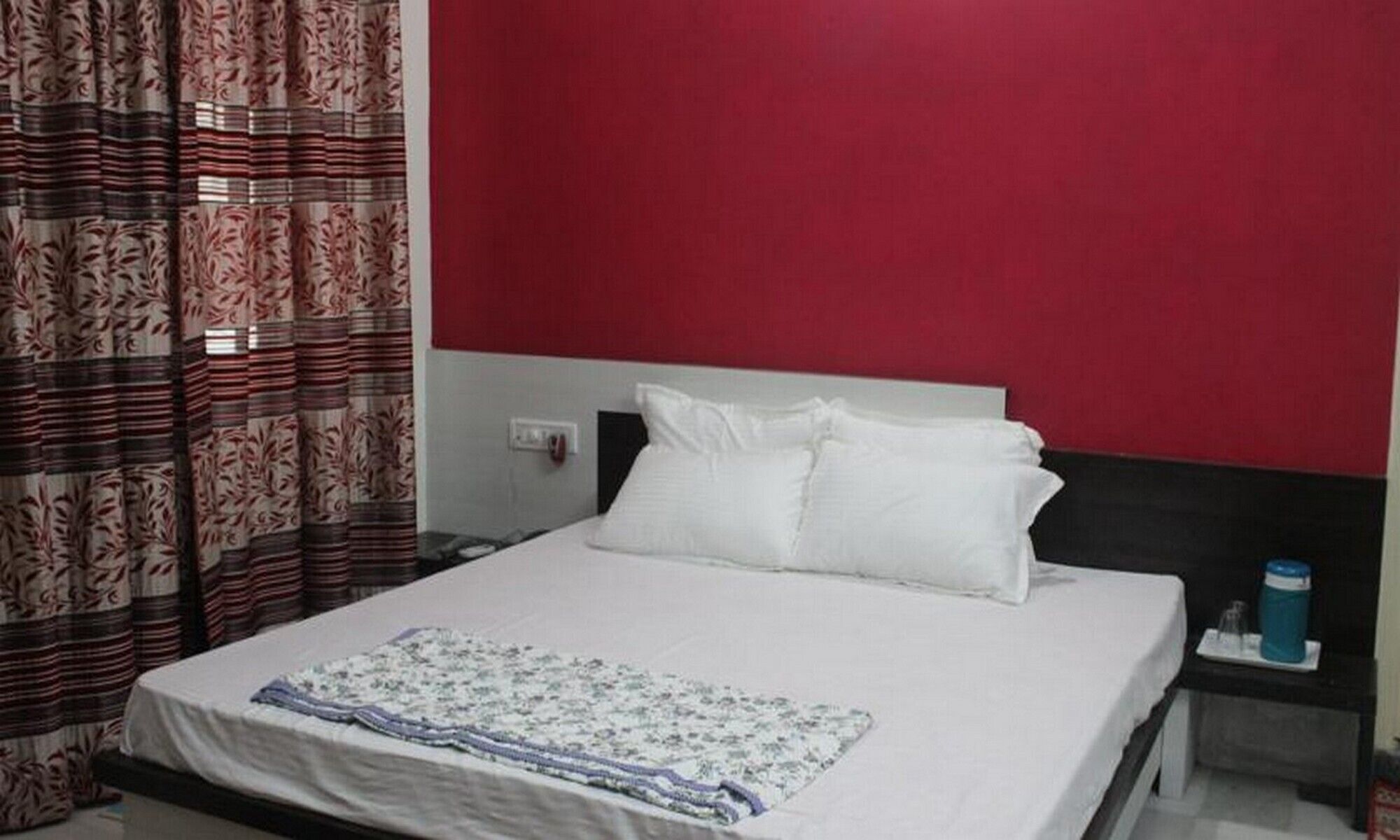 Private Room near Bohra Ganesh Temple