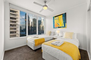 2 bedrooms, iron/ironing board, free WiFi, bed sheets - Exclusive Stays - Rivergarden (Southbank)
