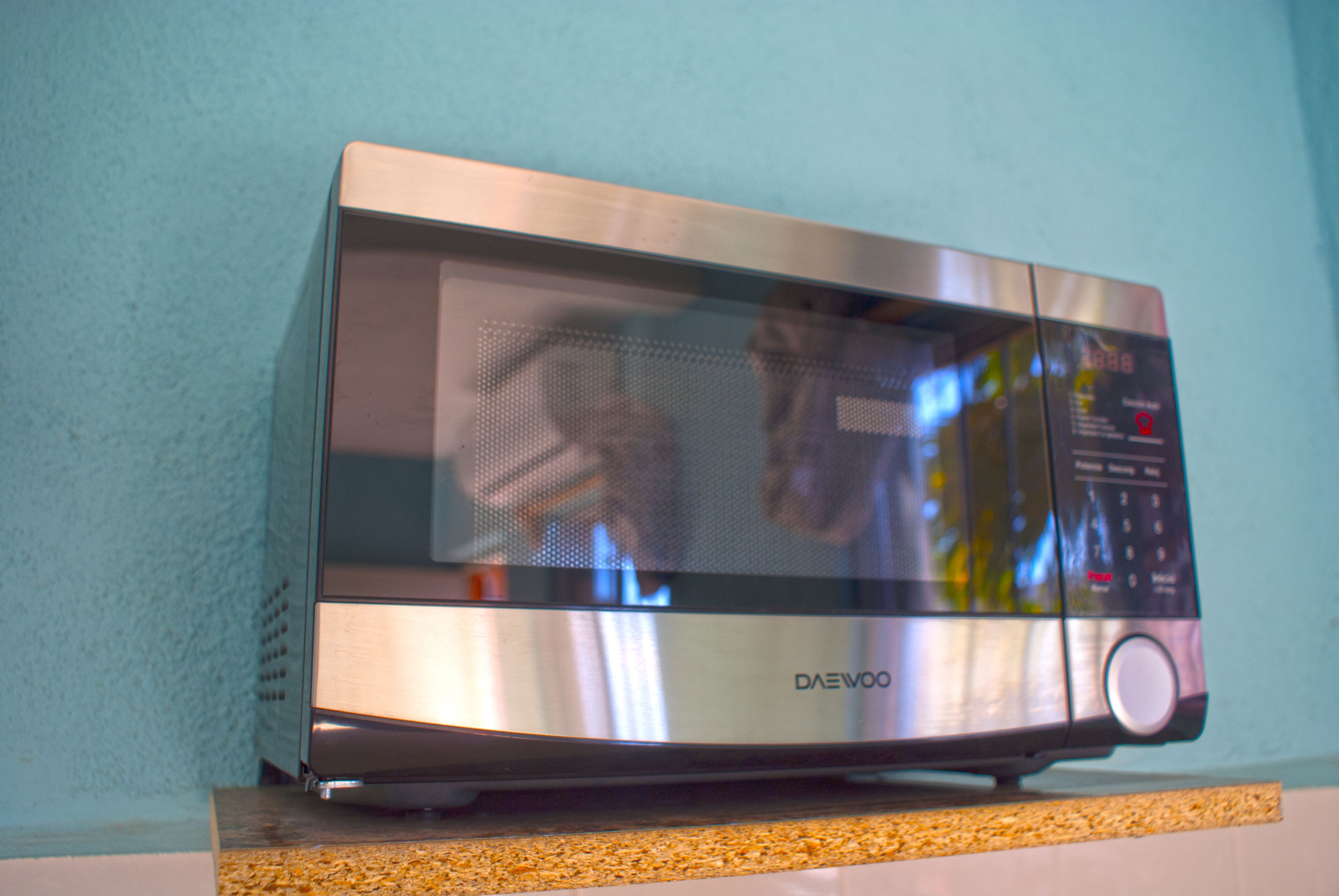 An amazing apartment with green area, garden with teable and chairs in the best 