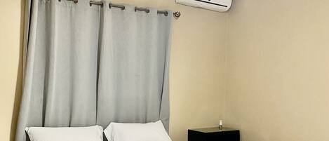 1 Schlafzimmer, Bügeleisen/Bügelbrett, Reisekinderbett, kostenloses WLAN