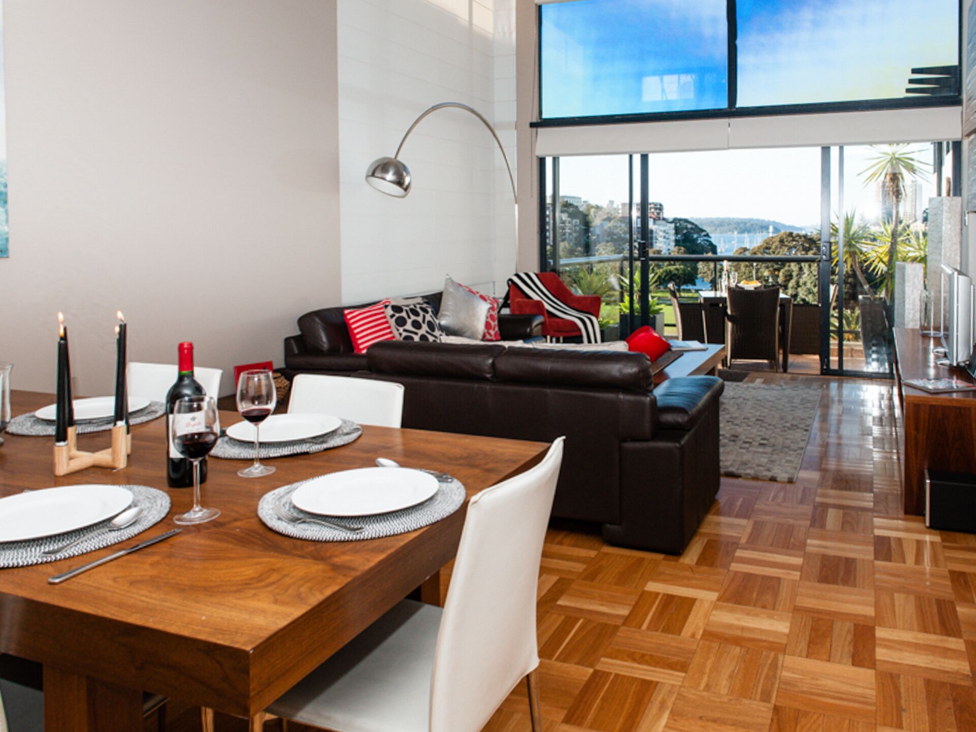 Sophisticated  penthouse in the exclusive waterfront location *25% DISCOUNT!
