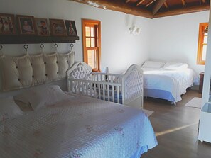 4 Schlafzimmer, Bügeleisen/Bügelbrett, kostenloses WLAN, Bettwäsche