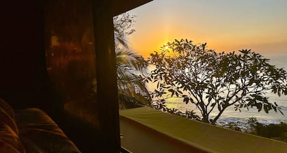 Montezuma Heights, Colibri Cabin Xtreme Ocean view tree house style. Sleeps 3