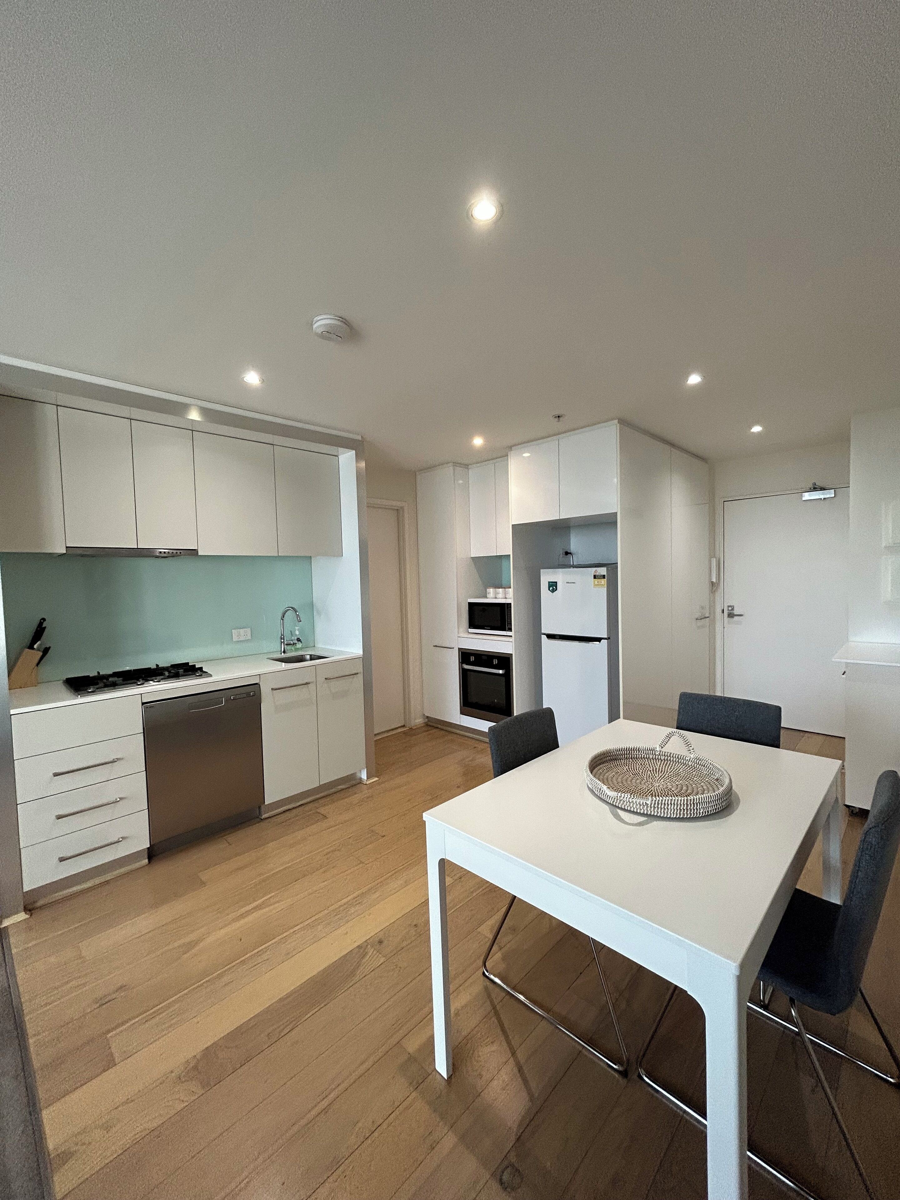 "Rhapsody" - Pearl Apartments