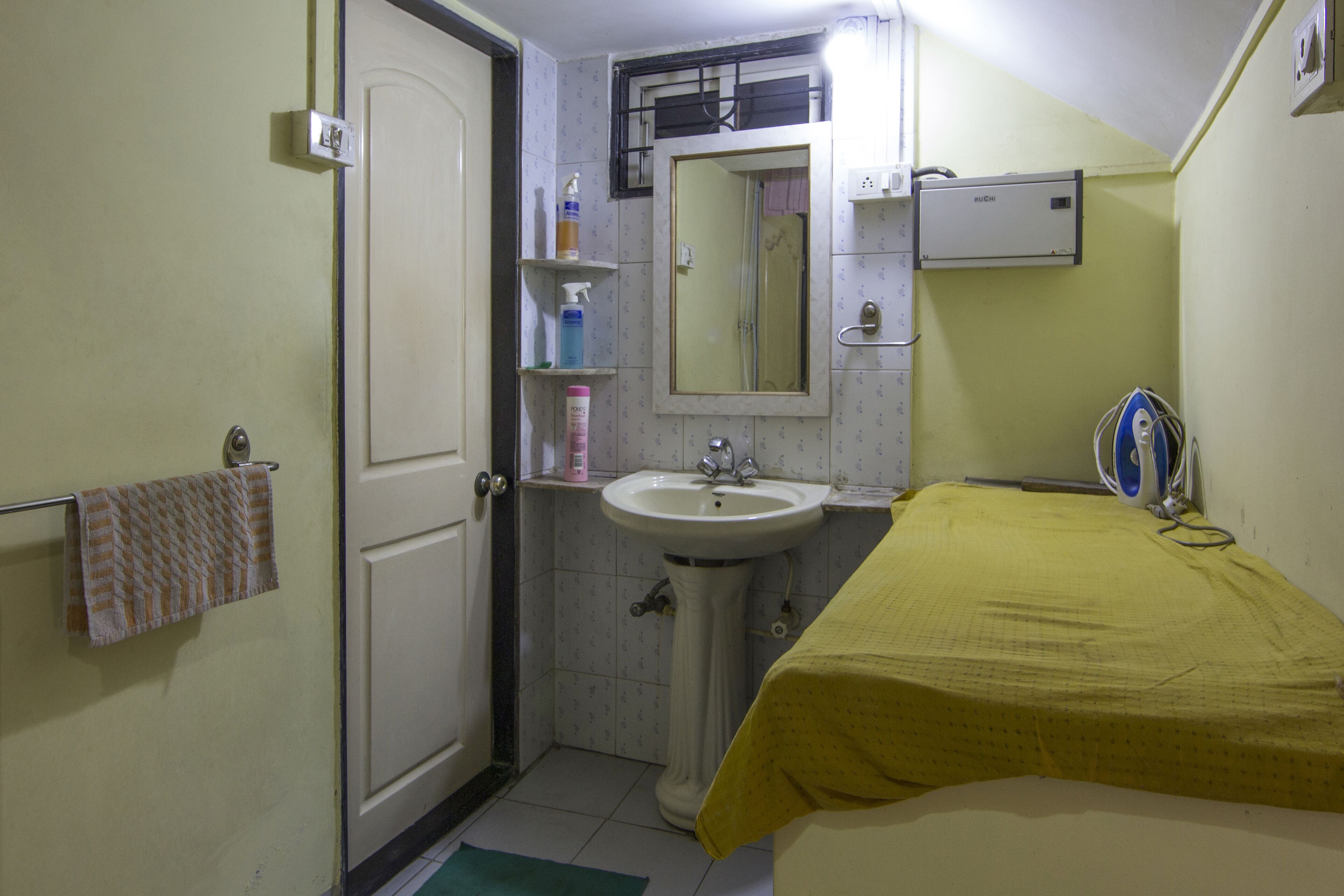 Private Amazing comfortable stay in heart of city!