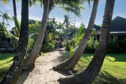 Banfield No 2 - Absolute Beachfront Bungalow