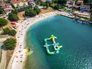 On the beach - Holiday apartment only 50m from the beach, village Pješčana uvala (Pješcana uvala)