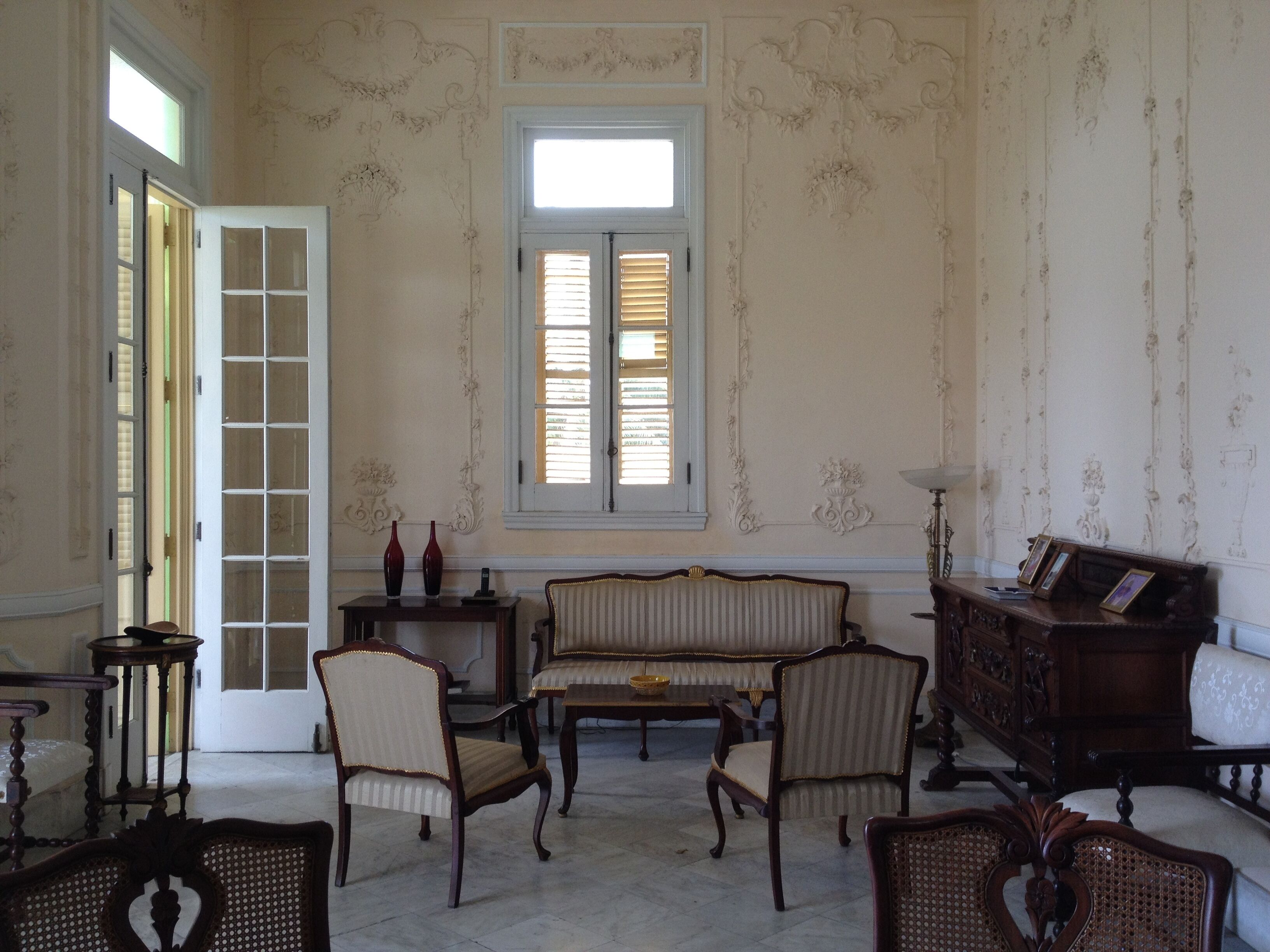 A Comfortable Stay In A Beautiful Colonial House