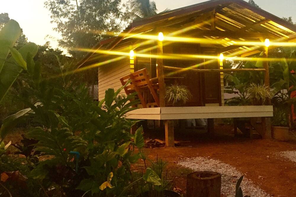 Ban Rim Nam (house by the lake)