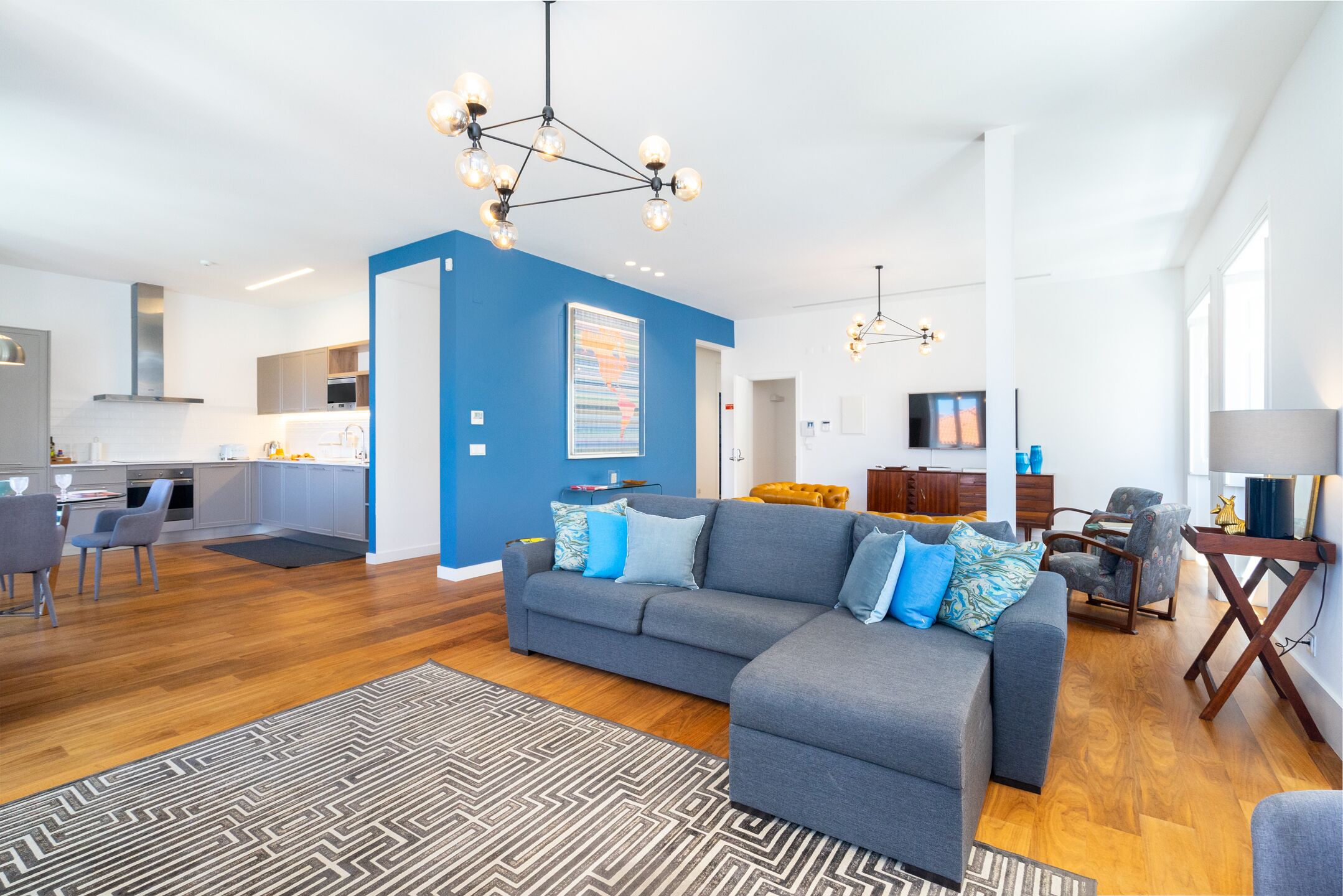 Chalet Estoril | MID TERM LEASE 40% OFF