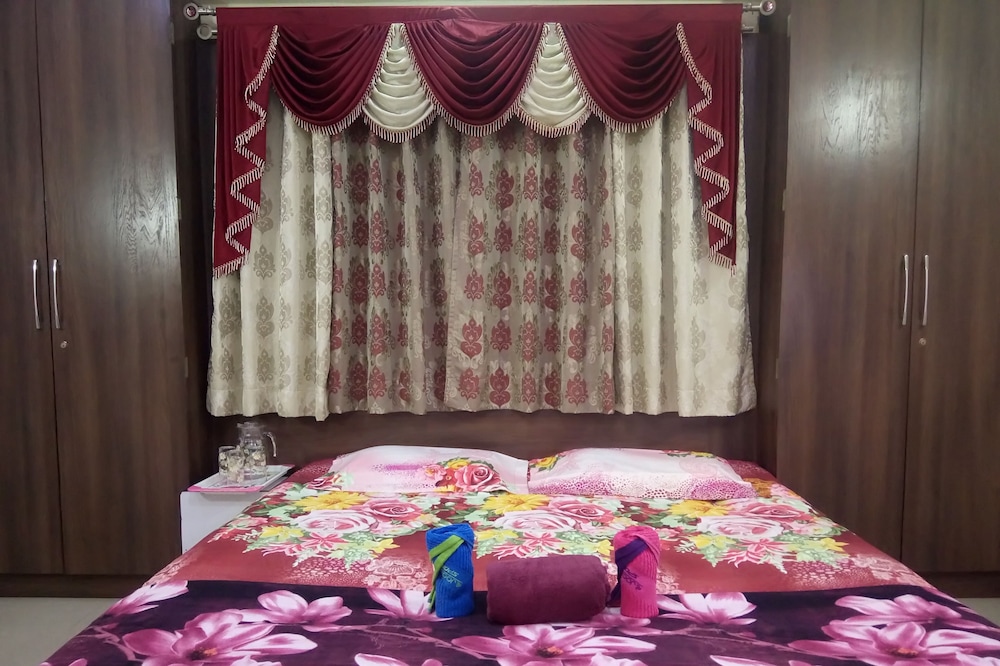 Sawant Niwas, Sai Nagari Apartment, (Pimpri-Chinchwad, Pune)