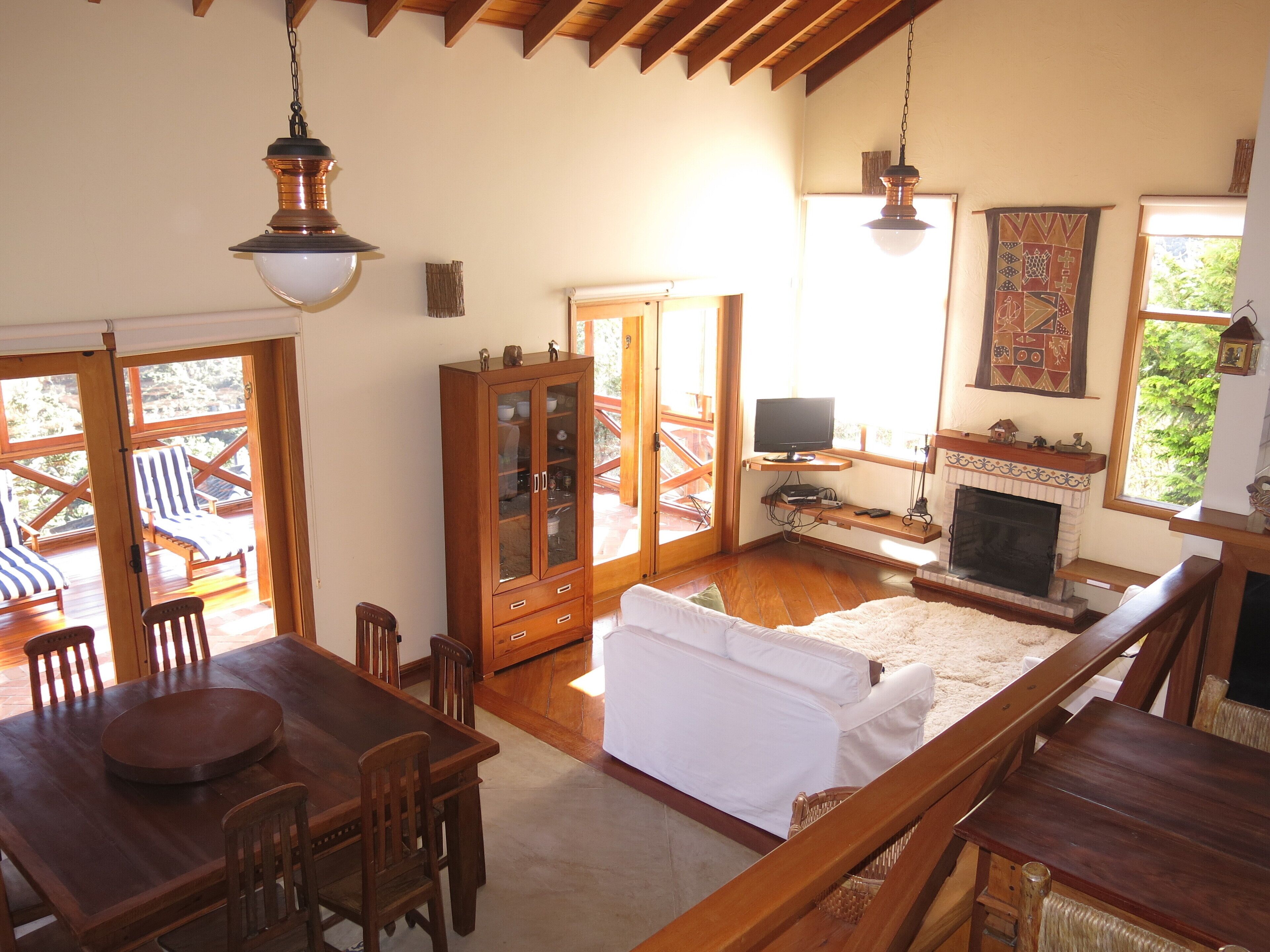 BEAUTIFUL HOME IN CONDOMINIUM CLOSED WITH SECURITY IN JORDAN FIELDS- 8KM CENTRO