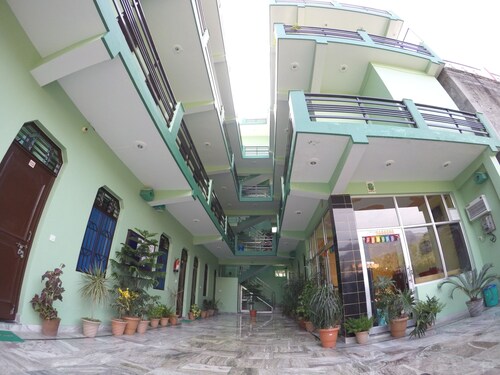 Yoga Villa - QUITE YOGA HUB