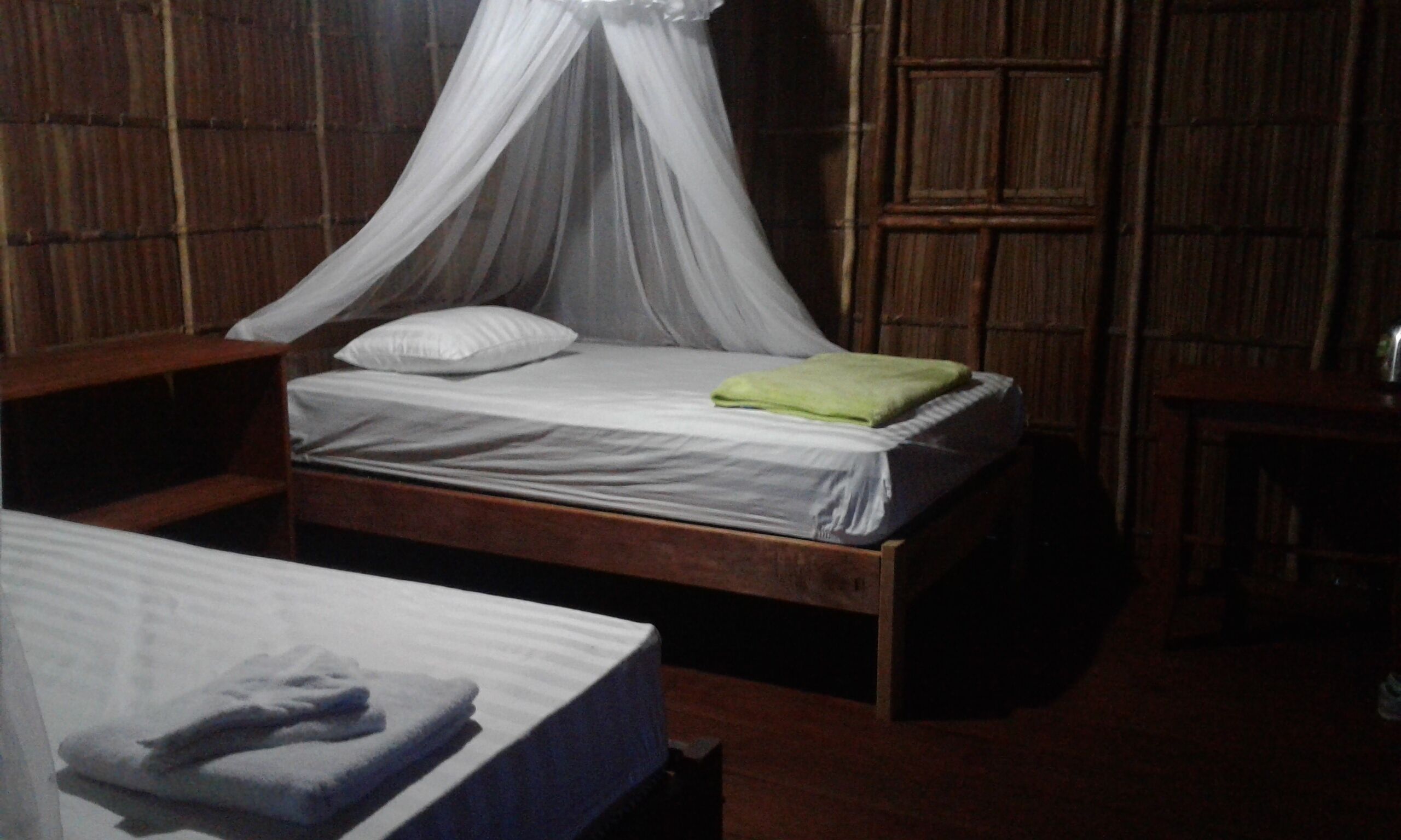 Best rajaampat homestay. the best spot for snorkling and diving mansuar island,,