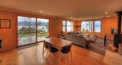 Fair Winds , luxury Huon Valley accommodation