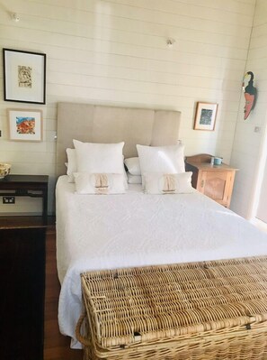 3 soverom, skrivebord, strykejern/-brett og wi-fi