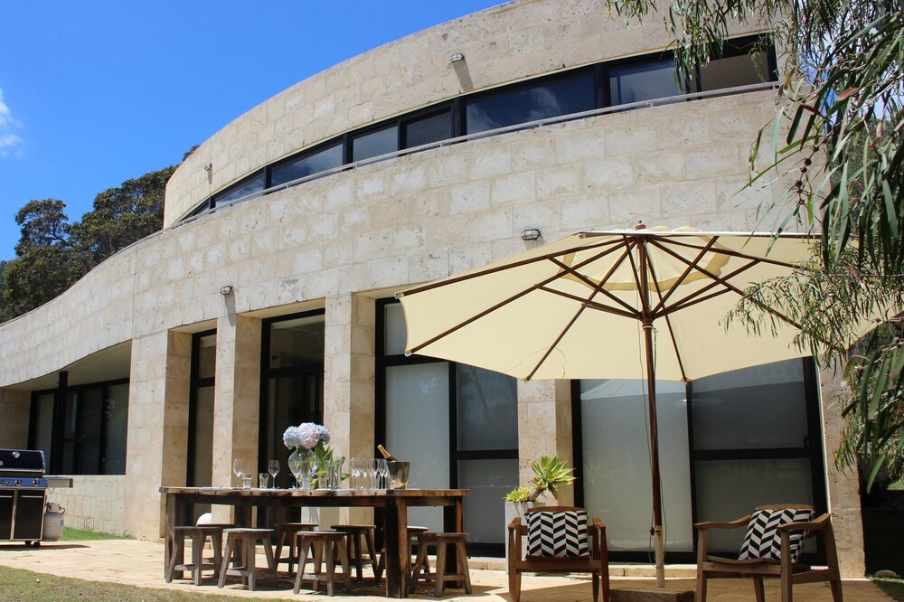 The Summer House - Luxury + Relaxation by Design