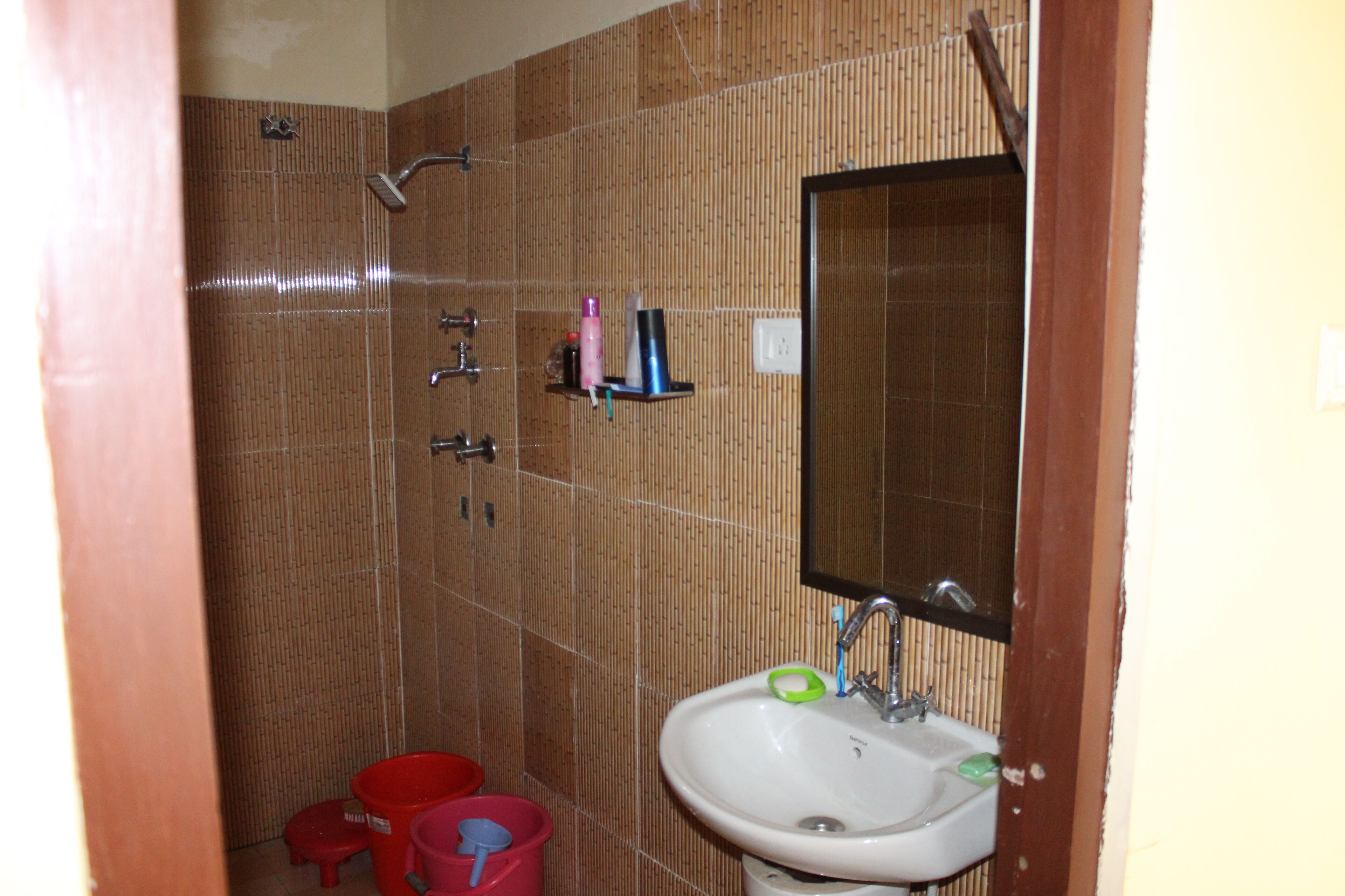 CORBETT TIGER RETREAT [ RIVER SIDE, MUSICAL PRESENCE OF RIVER, WILDLIFE, BIRDS] 