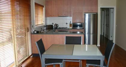 Villa on Nathan Central Albury