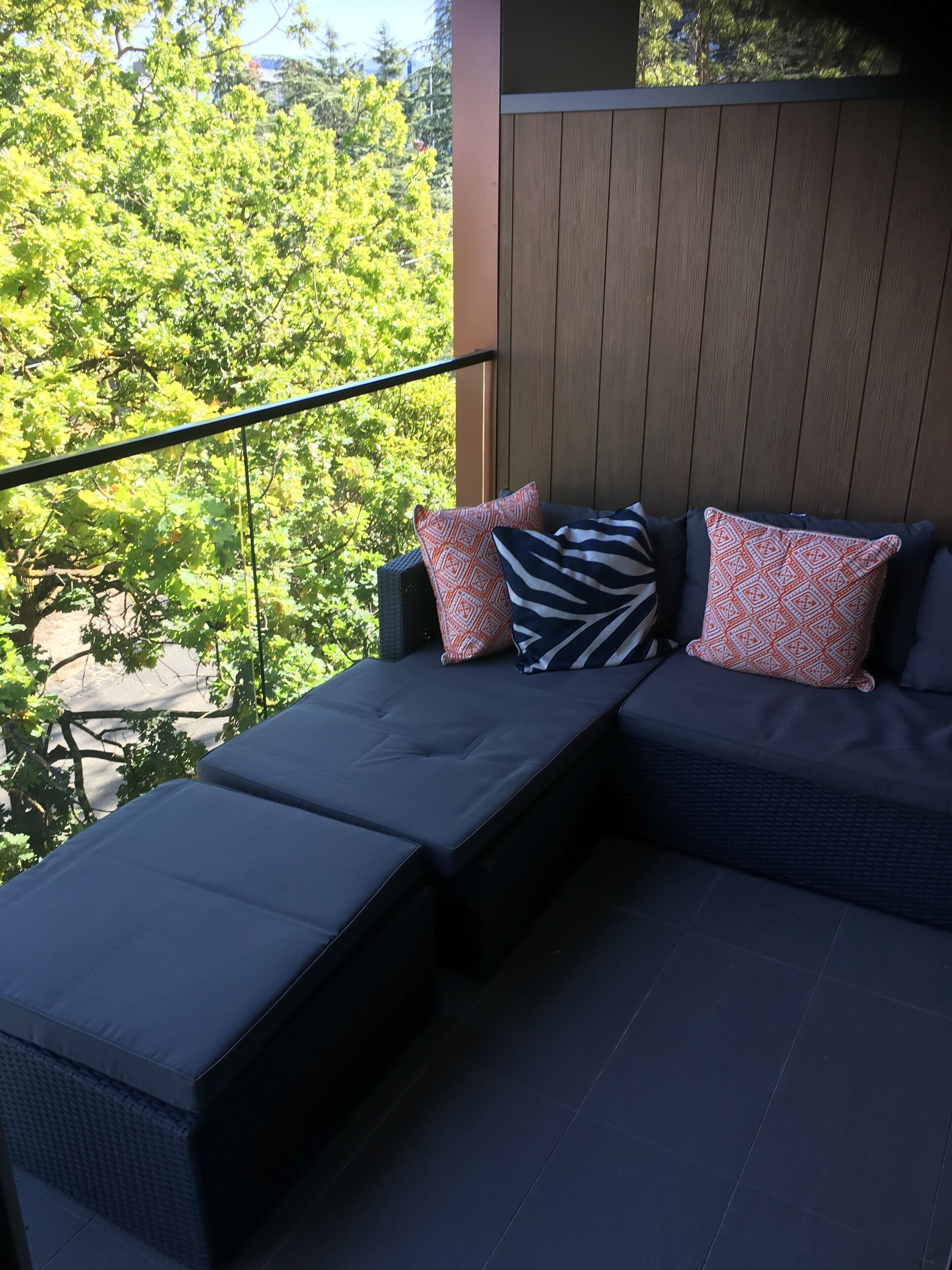 One Bedroom Modern Furnished Apartment 203 — image 2