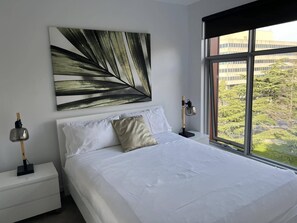 1 bedroom, iron/ironing board, free WiFi, bed sheets - One Bedroom Modern Furnished Apartment 203 (Heidelberg)