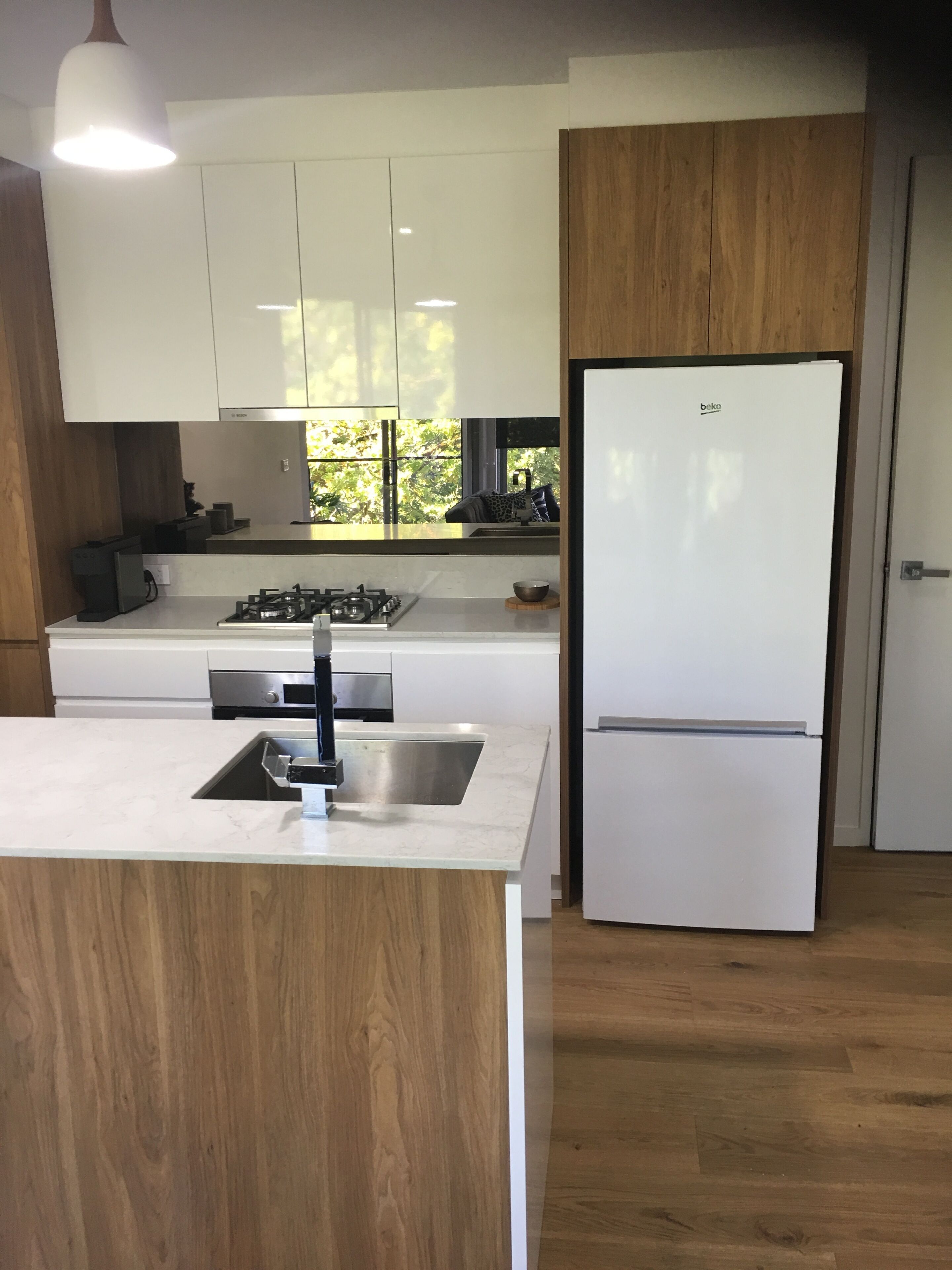 One Bedroom Modern Furnished Apartment 