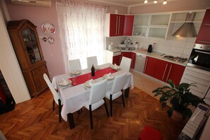 Dining - Beautiful Adriatic Sea Side View Apartment (Crikvenica)