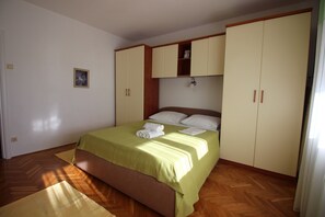 2 bedrooms, free WiFi, bed sheets - Beautiful Adriatic Sea Side View Apartment (Crikvenica)