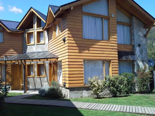 Cabin Cuatro Estaciones with mountain views