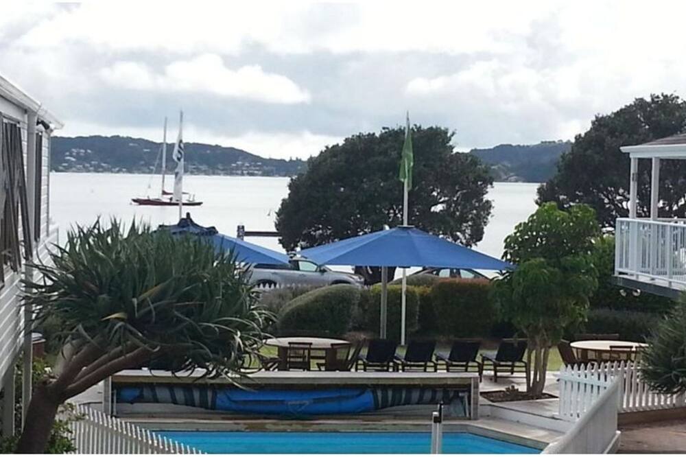 Paihia Bay of islands, 2 bedroom unit in holiday resort. Weeks start Friday.