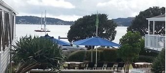Paihia Bay of Islands, 2 bedroom unit in holiday resort. Sleeps 5. 