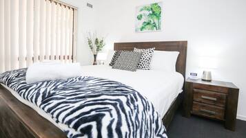 2 bedrooms, iron/ironing board, WiFi, bed sheets