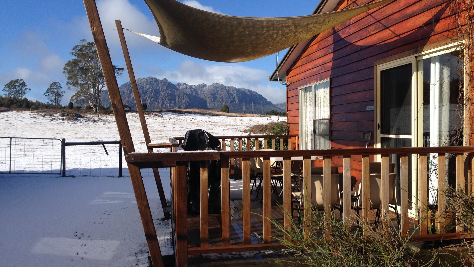 AAA Granary Accomm - Dads 3 bedroom Cottage — image 9