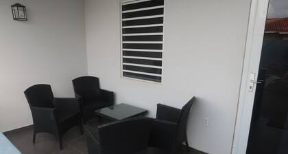 Two Bedroom Two Bathroom appartement en location avec un parking gratuit