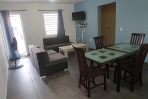 Dining - Apartment ground floor B (Willemstad)