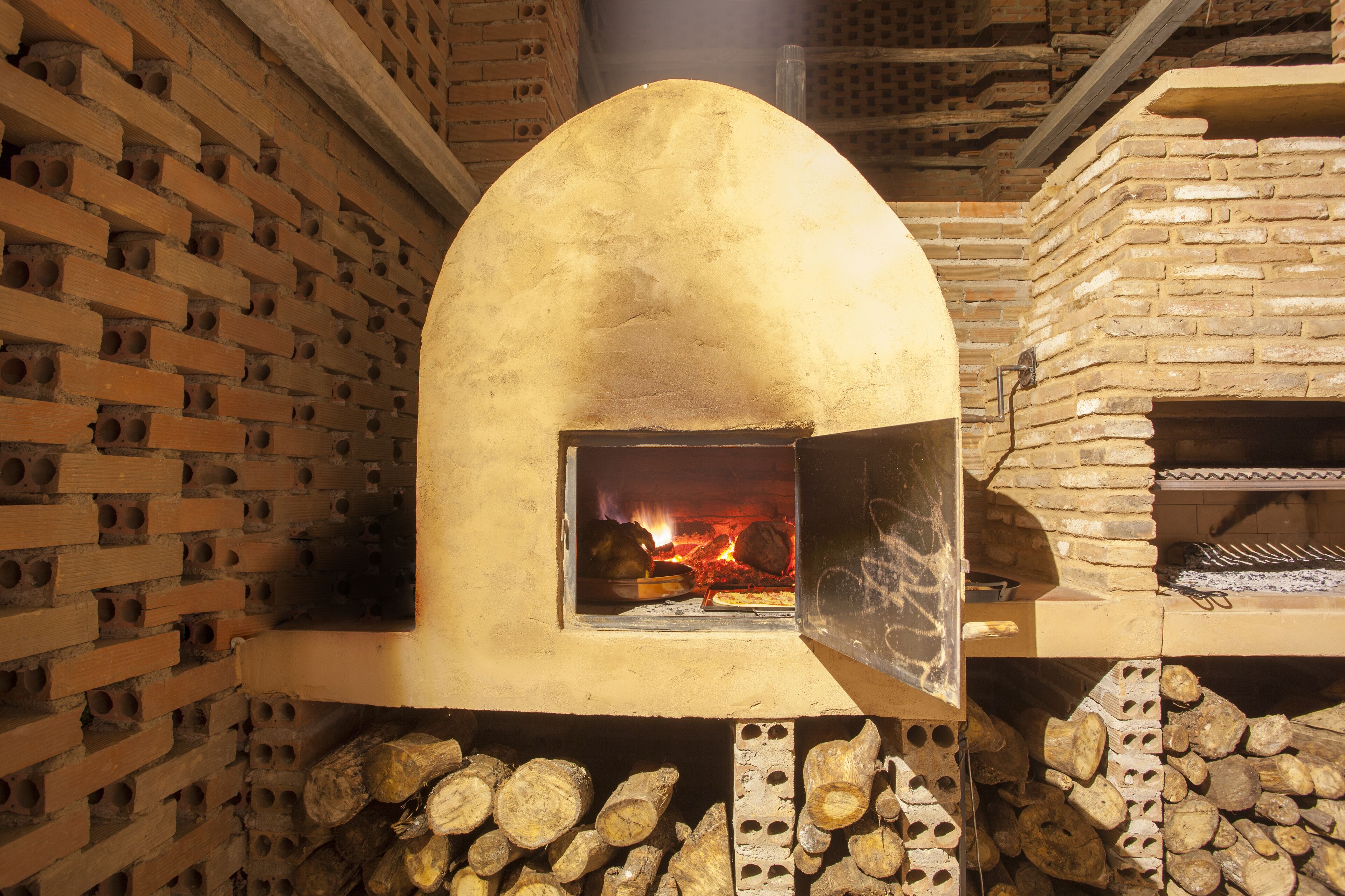 Real clay oven