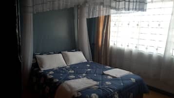 3 bedrooms, in-room safe, iron/ironing board, free WiFi