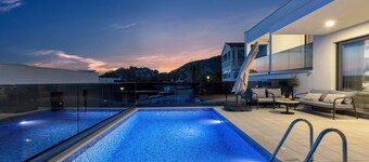 Villa Mendula-Luxurious New Villa with Pool and Sea View