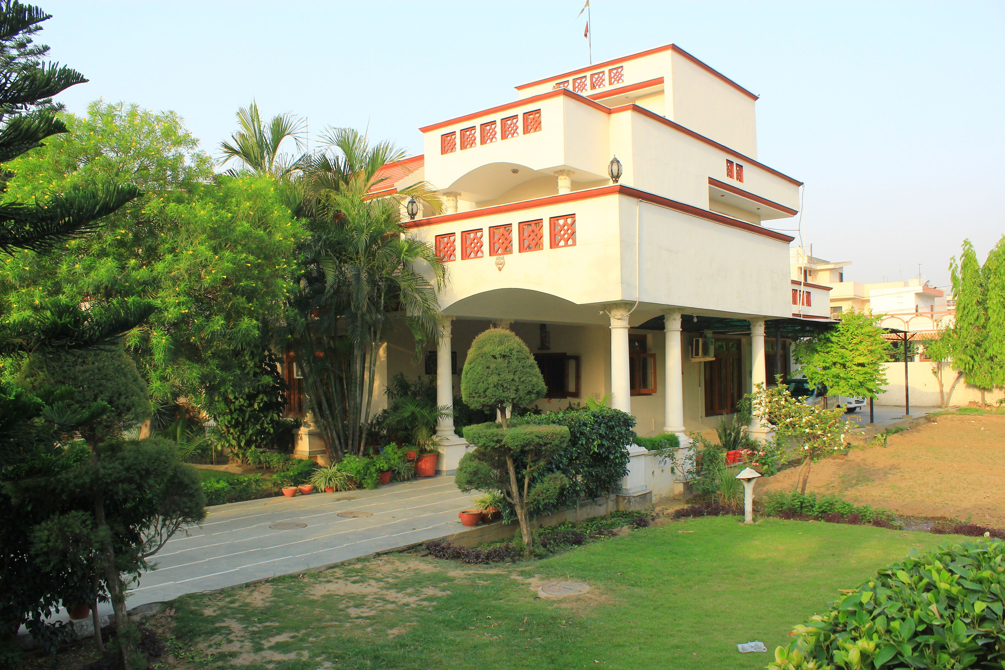 Savrupson Modern Villa ( Bed & Breakfast ) 