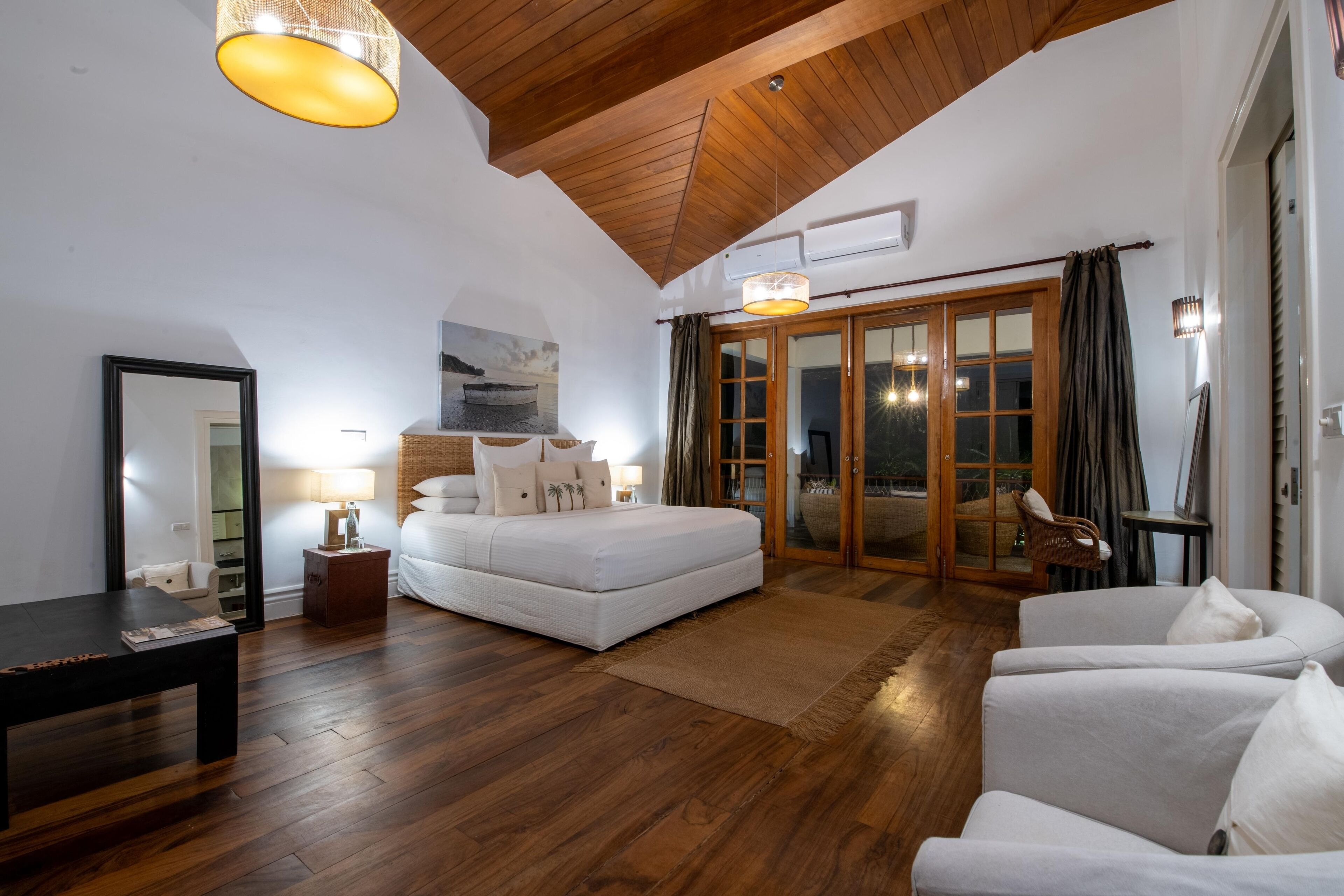 4 多间卧室、客房内保险箱、熨斗/熨衣板、旅行婴儿床