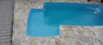 NORTHERN BORACIA COASTAL CHALET - W / POOL, AIR CONDITIONING, INDIVIDE BARBECUE,